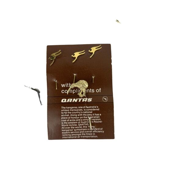 Vintage Lapel Pin Lot of 30+ Skunk, Military, Flag, Dualite, Feet, Brid, Realtor - Picture 4 of 16